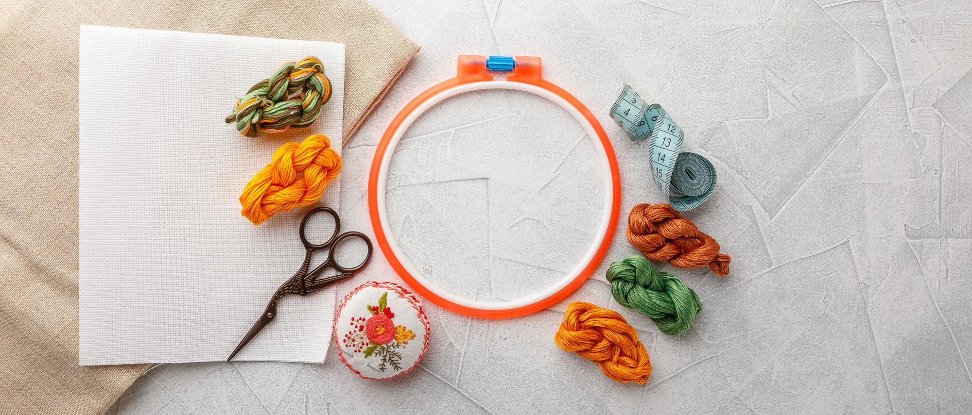 Set di kit per ricamo su tavolo